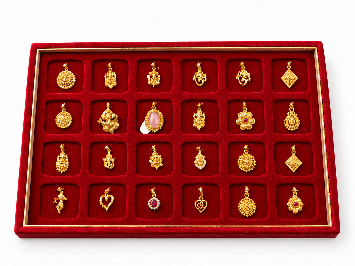 Traditional gold pendant jewellery